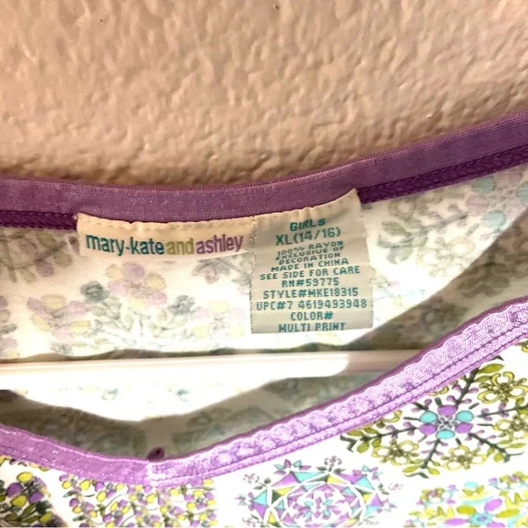 < Y2K Mary-Kate and Ashley Long Sleeve Top > - Picture 3 of 3